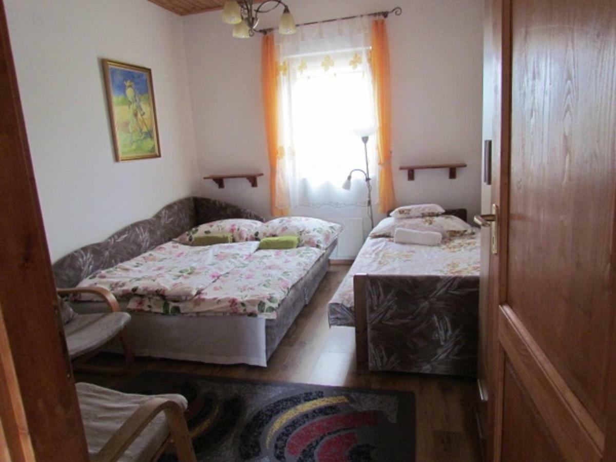 Matyasmadar Vendeghaz Hotel Tard Ngoại thất bức ảnh
