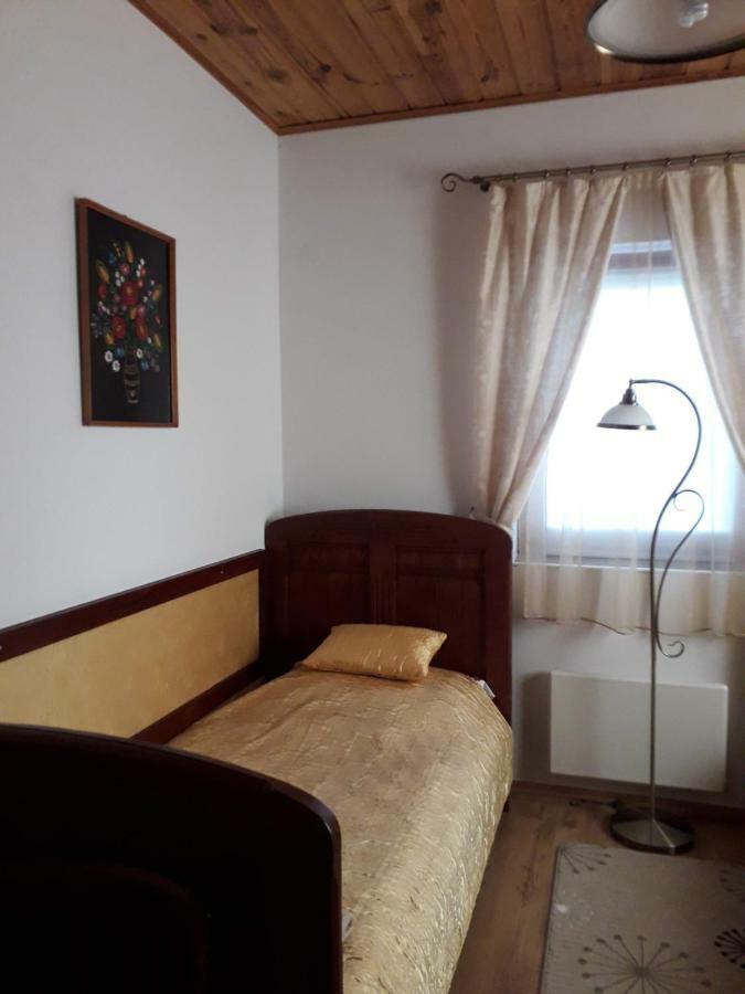 Matyasmadar Vendeghaz Hotel Tard Ngoại thất bức ảnh