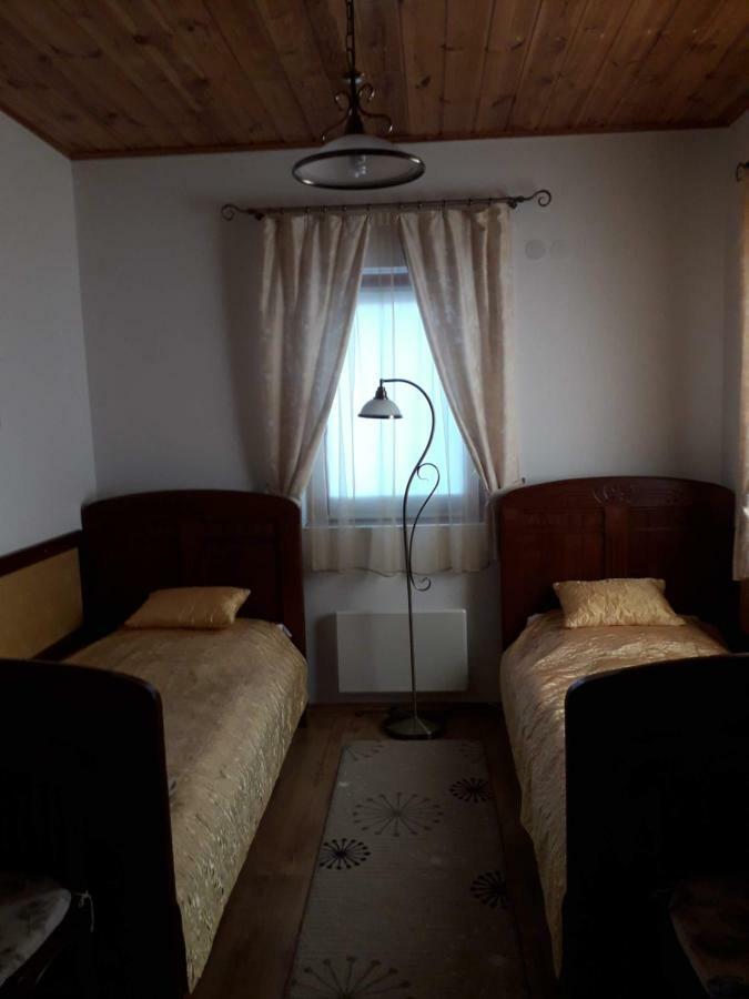 Matyasmadar Vendeghaz Hotel Tard Ngoại thất bức ảnh